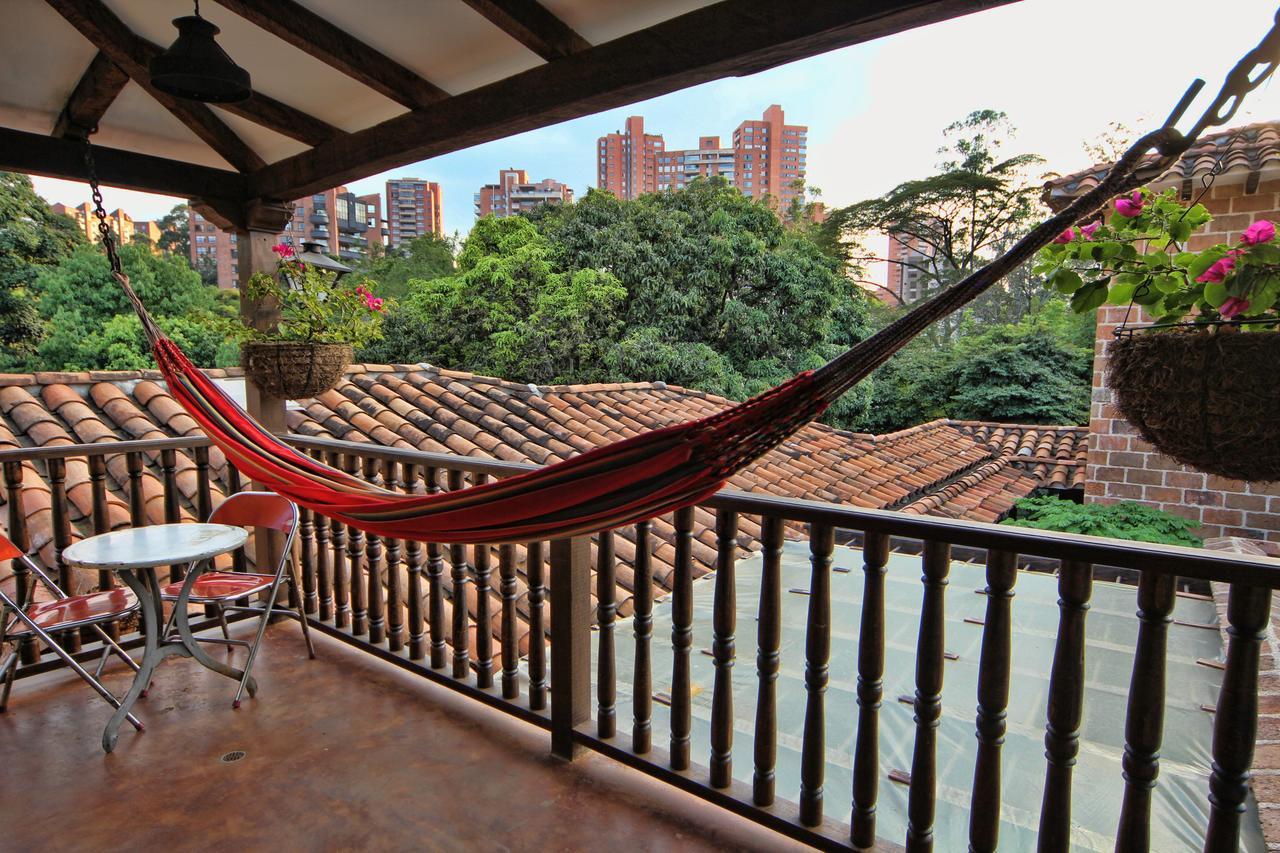 Aparthotel Casa Del Reloj à Medellín Extérieur photo
