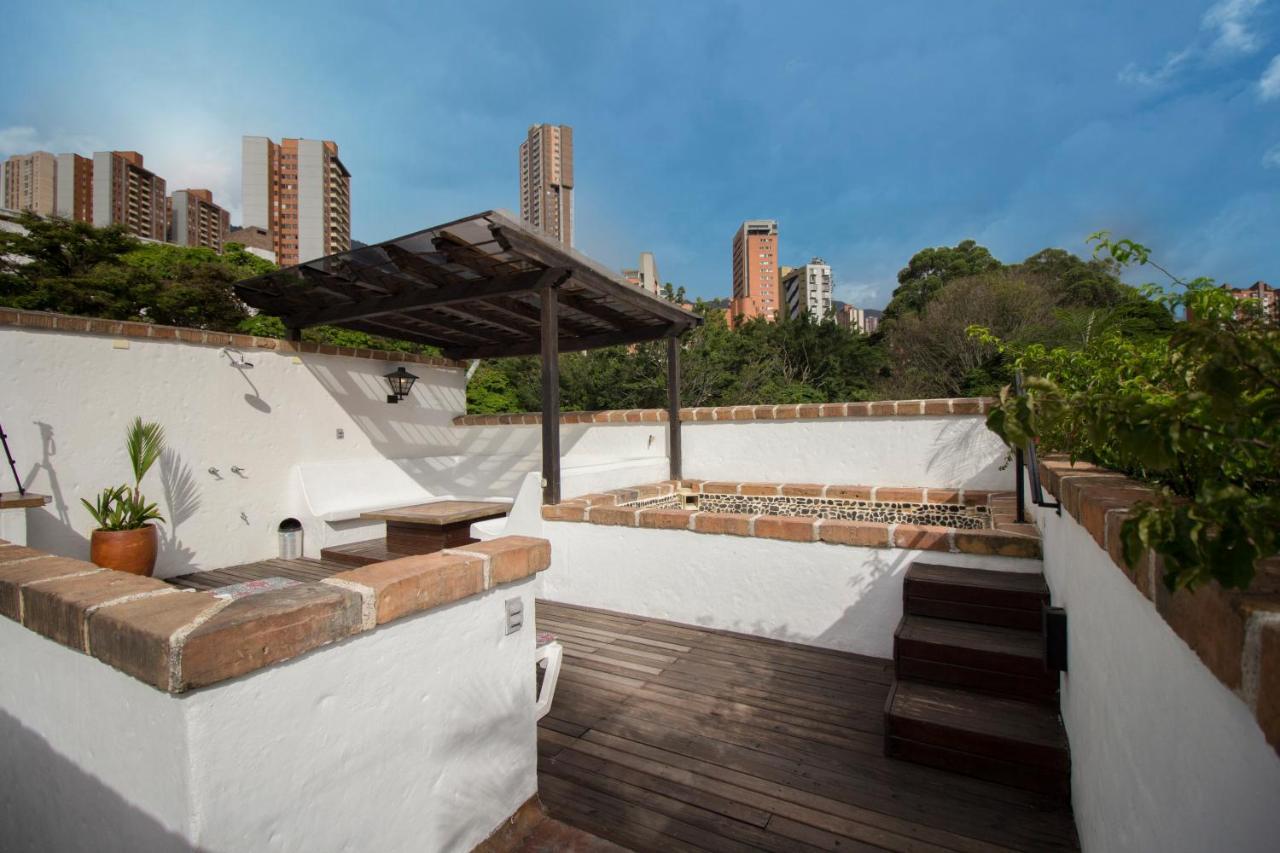 Aparthotel Casa Del Reloj à Medellín Extérieur photo